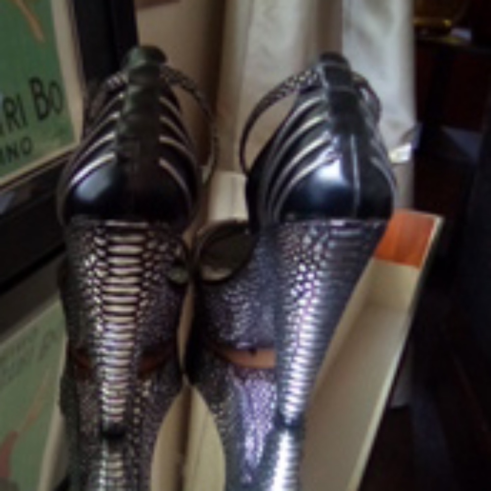 Shoes - Picture 3 of 3